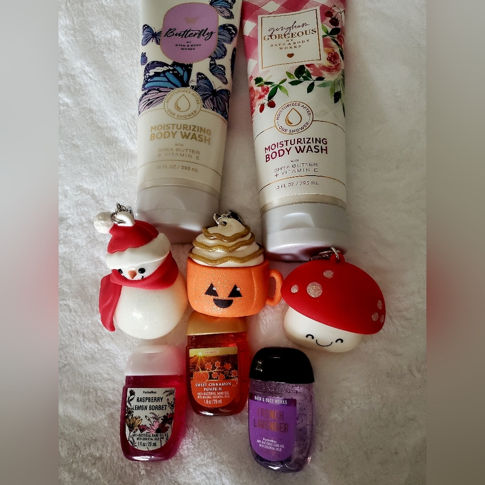 8 Bath & Body Works Body Wash Hand Sanitizer Holders Hand Sanitizers Various